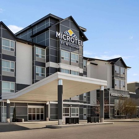 Microtel Inn And Suites By Wyndham Weyburn Exterior foto