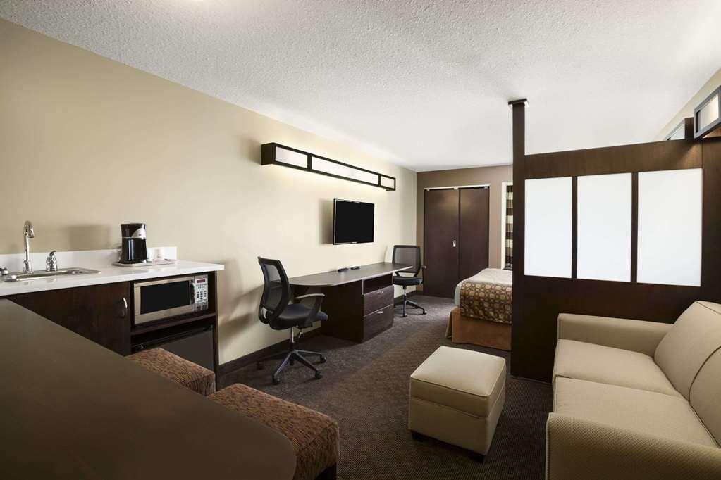 Microtel Inn And Suites By Wyndham Weyburn Zimmer foto